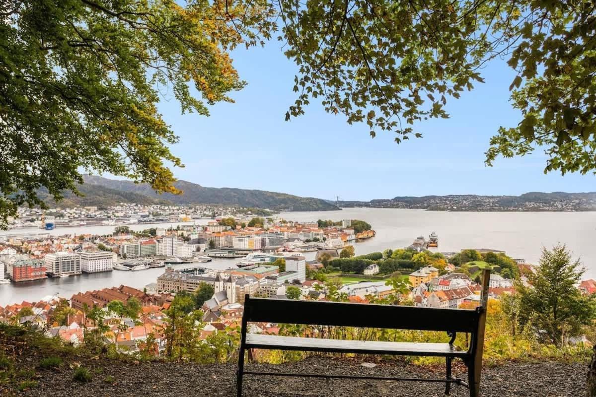 Dinbnb Apartments I Views & Street Parking In Sandviken Bergen Eksteriør billede